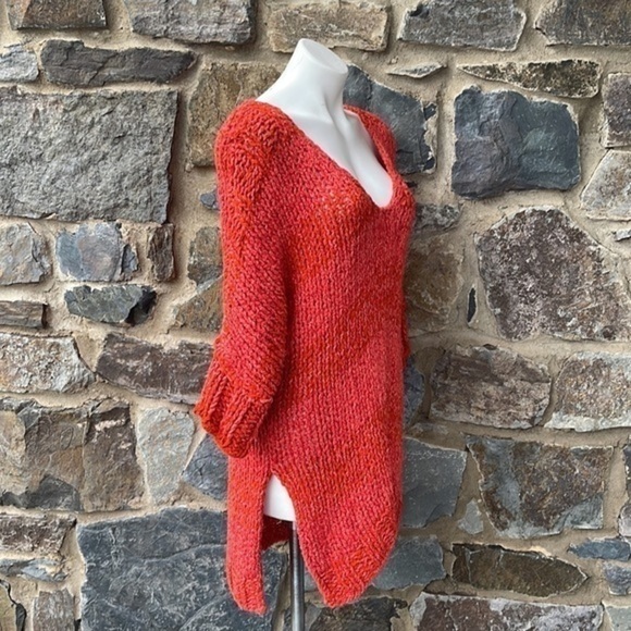 NWT Free People Georgia V Neck Chunky Knit Tunic Sweater in Red Size Medium - Picture 7 of 11